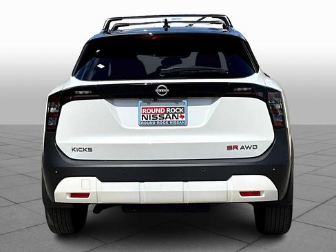 New 2026 Nissan Kicks SR w/ SR Premium Package AWD/4WD image 4