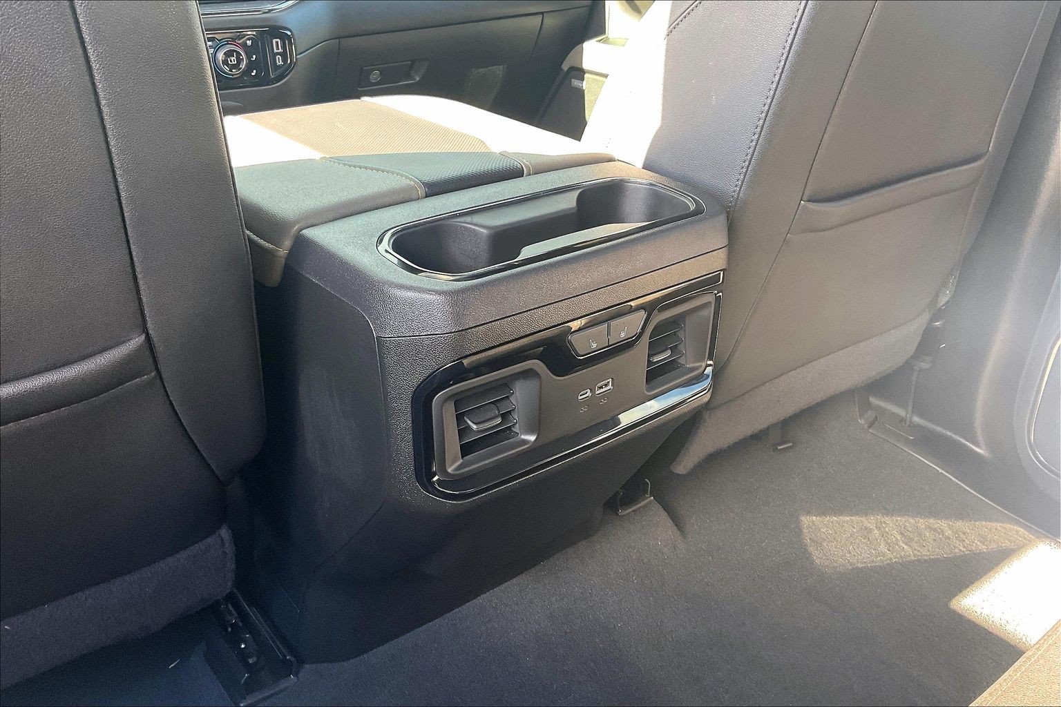 Used 2024 Chevrolet Silverado 2500 ZR2 w/ Technology Package AWD/4WD image 40