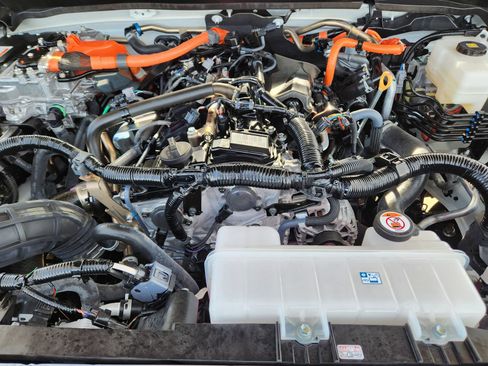 Used 2025 Toyota Tacoma Trailhunter image 34