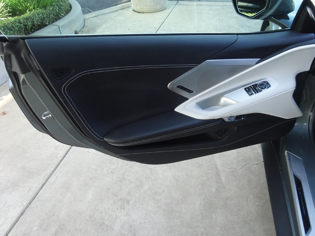 Certified 2022 Chevrolet Corvette Stingray Preferred Cpe w/ Z51 Performance Package RWD image 16