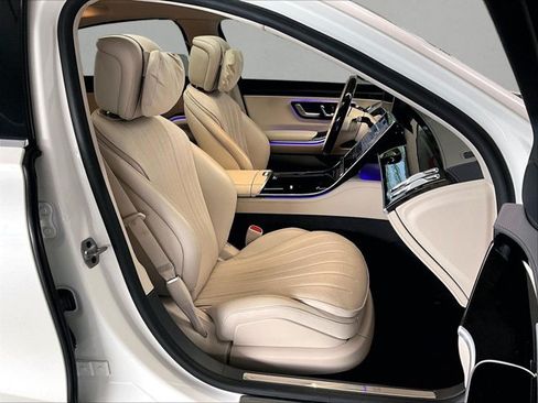 Used 2023 Mercedes-Benz S 500 4MATIC image 9