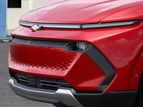 New 2025 Chevrolet Equinox EV LT image 13