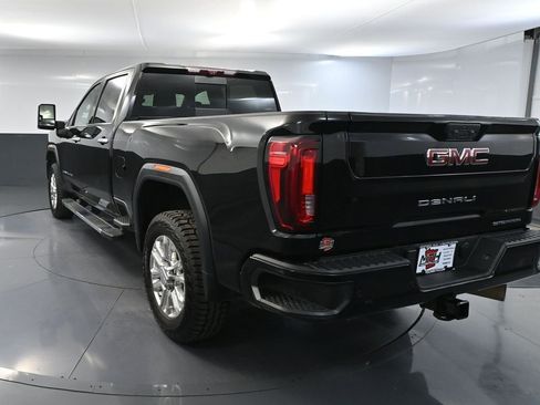 Used 2023 GMC Sierra 2500 Denali w/ Denali Ultimate Package AWD/4WD image 9