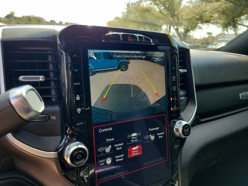 Used 2020 RAM 3500 Big Horn w/ Level 2 Equipment Group image 18