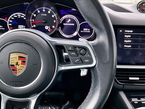 Used 2023 Porsche Cayenne image 46