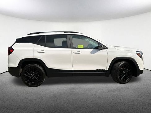 Used 2023 GMC Terrain SLE w/ Driver Convenience Package AWD/4WD image 18