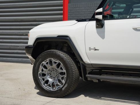 Used 2025 GMC Hummer EV 3X AWD/4WD image 6