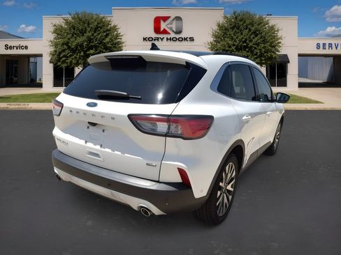 Used 2020 Ford Escape Titanium w/ Titanium Premium Package 2.0 FWD image 5