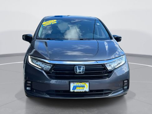 Used 2022 Honda Odyssey Touring image 2