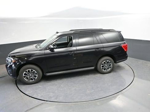 Used 2024 Ford Expedition XLT AWD/4WD image 43