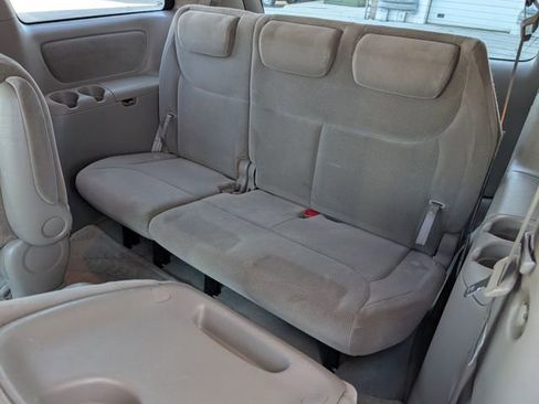 Used 2004 Toyota Sienna CE image 20