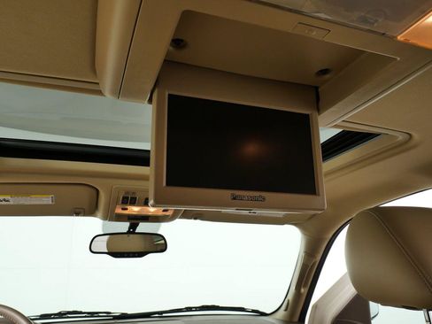 Used 2010 Chevrolet Suburban LTZ AWD/4WD image 29