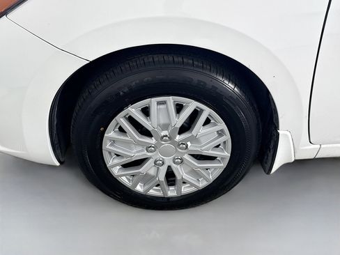 Used 2020 Nissan Versa S image 38