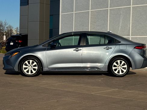 Certified 2025 Toyota Corolla LE image 8