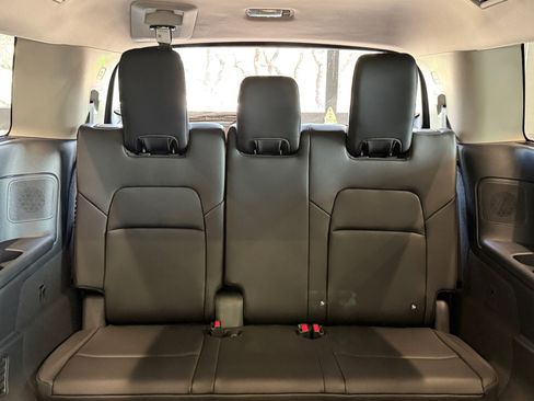 New 2026 Nissan Pathfinder Platinum image 25