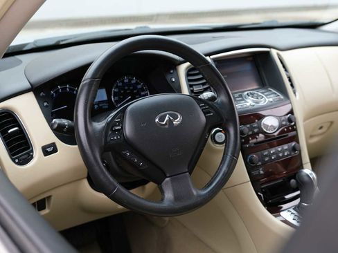 Used 2017 INFINITI QX50 w/ Premium Plus Package image 17