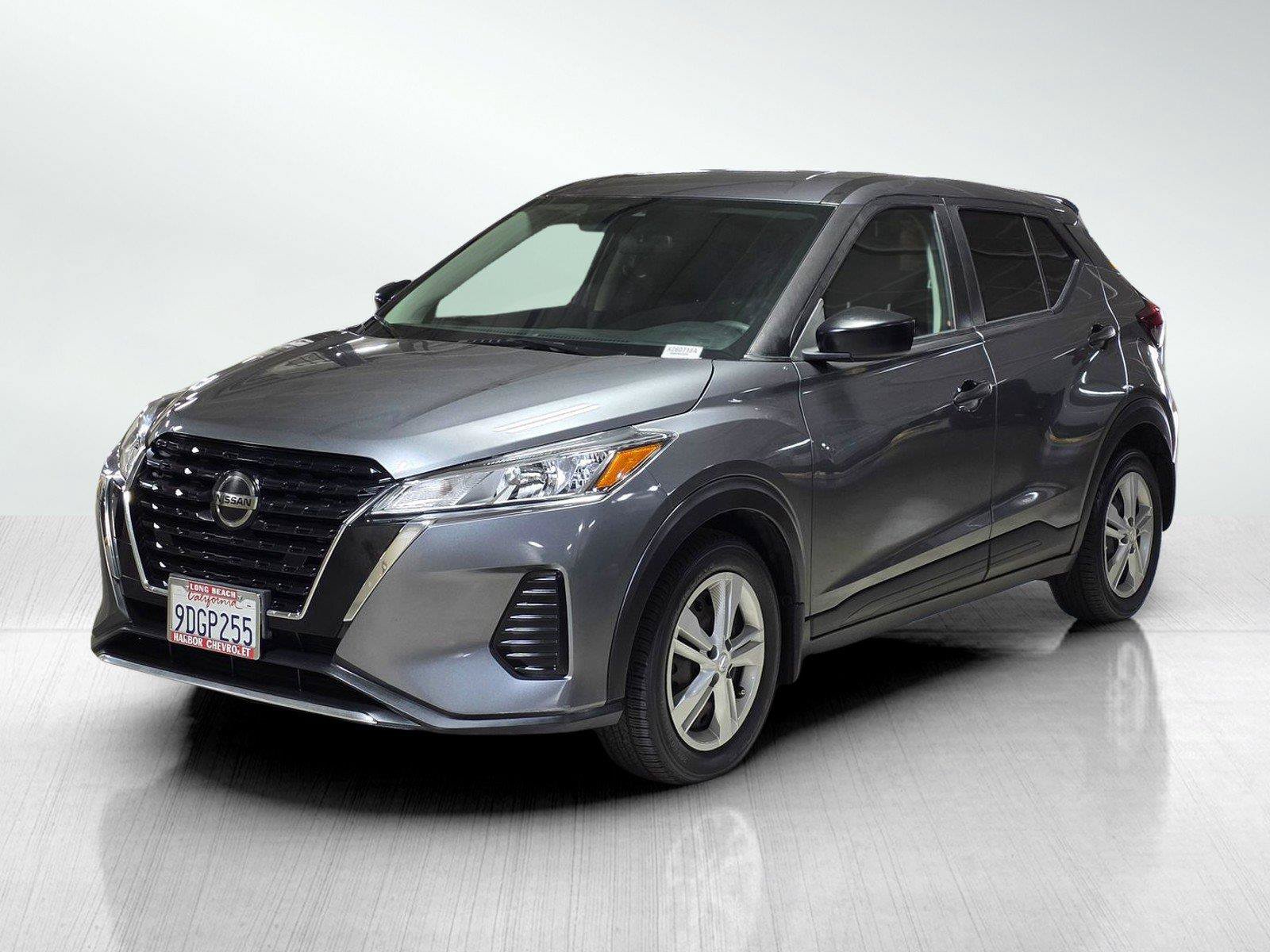 Used 2021 Nissan Kicks S FWD image 3
