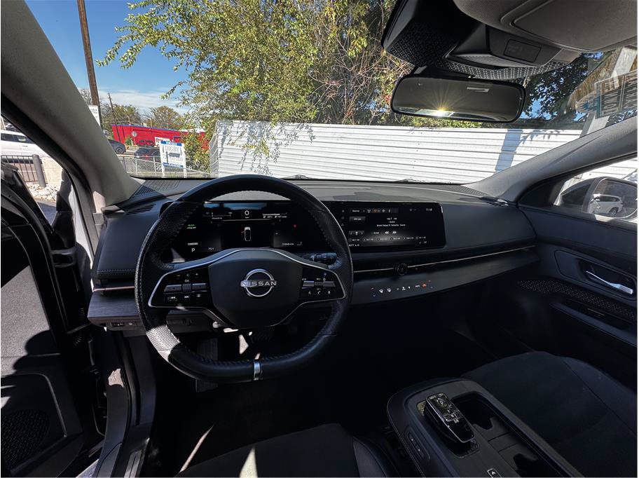 Used 2024 Nissan Ariya AWD image 14