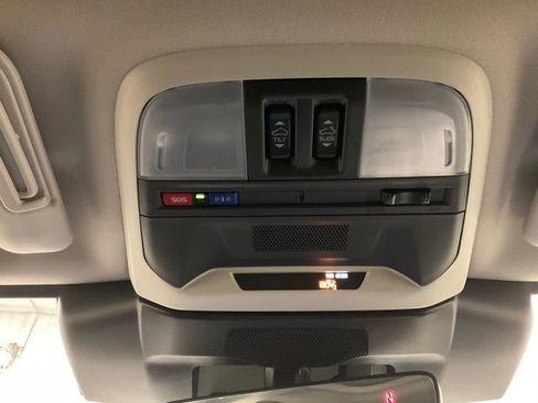 Used 2024 Subaru Crosstrek 2.0i Premium image 27