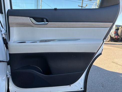 Used 2021 Hyundai Palisade SEL w/ Premium Package image 18