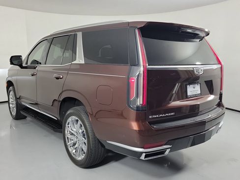 Used 2023 Cadillac Escalade Premium Luxury w/ LPO, Radiant Package RWD image 4