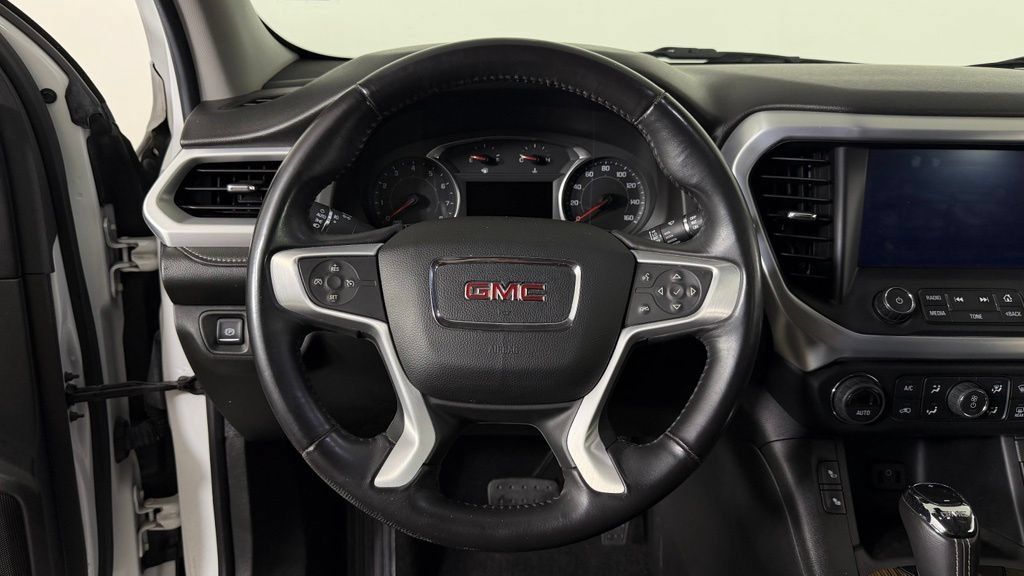 Used 2017 GMC Acadia SLE FWD image 16