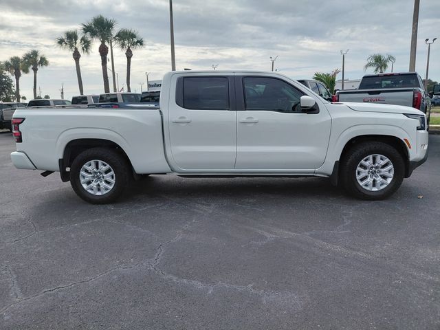 Used 2022 Nissan Frontier SV w/ Technology Package RWD image 3
