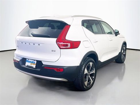 Used 2023 Volvo XC40 B5 Plus w/ Driver Assist Package image 9
