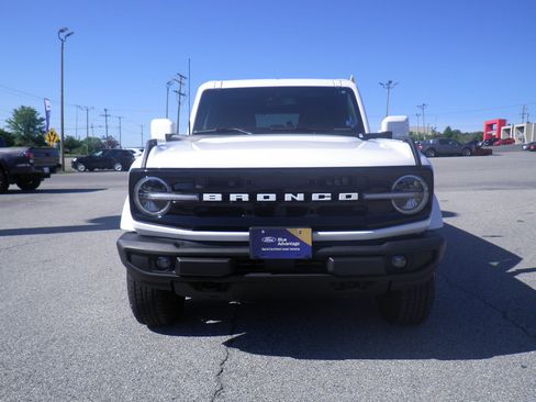 Certified 2025 Ford Bronco Outer Banks AWD/4WD image 2