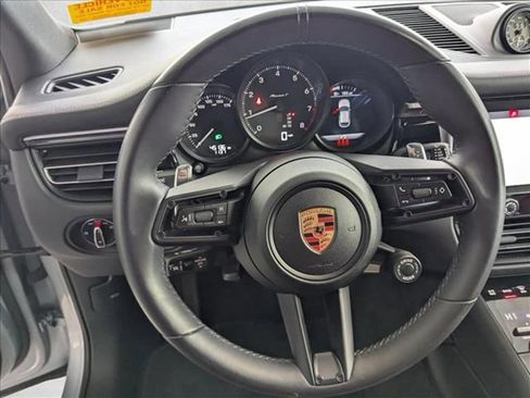 Used 2023 Porsche Macan Turbo image 14