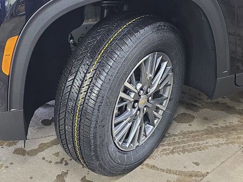 New 2026 Chevrolet Traverse LT w/ Driver Confidence Package image 33