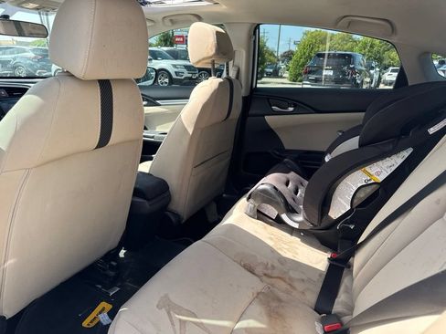 Used 2018 Honda Civic EX image 22