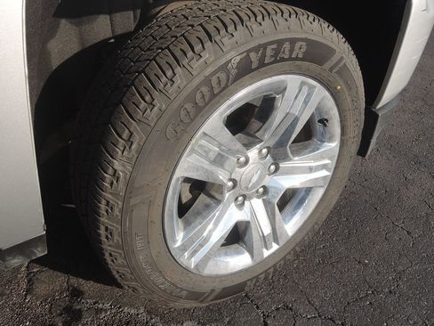 Used 2018 Chevrolet Silverado 1500 Custom w/ Custom Value Package image 8