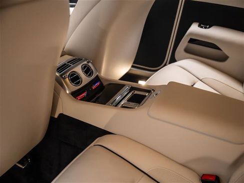 Used 2016 Rolls-Royce Wraith image 33