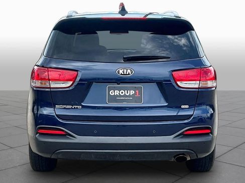 Used 2017 Kia Sorento FWD w/ LX Convenience Package image 5
