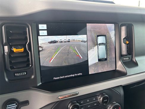 Used 2023 Ford Bronco Badlands image 18