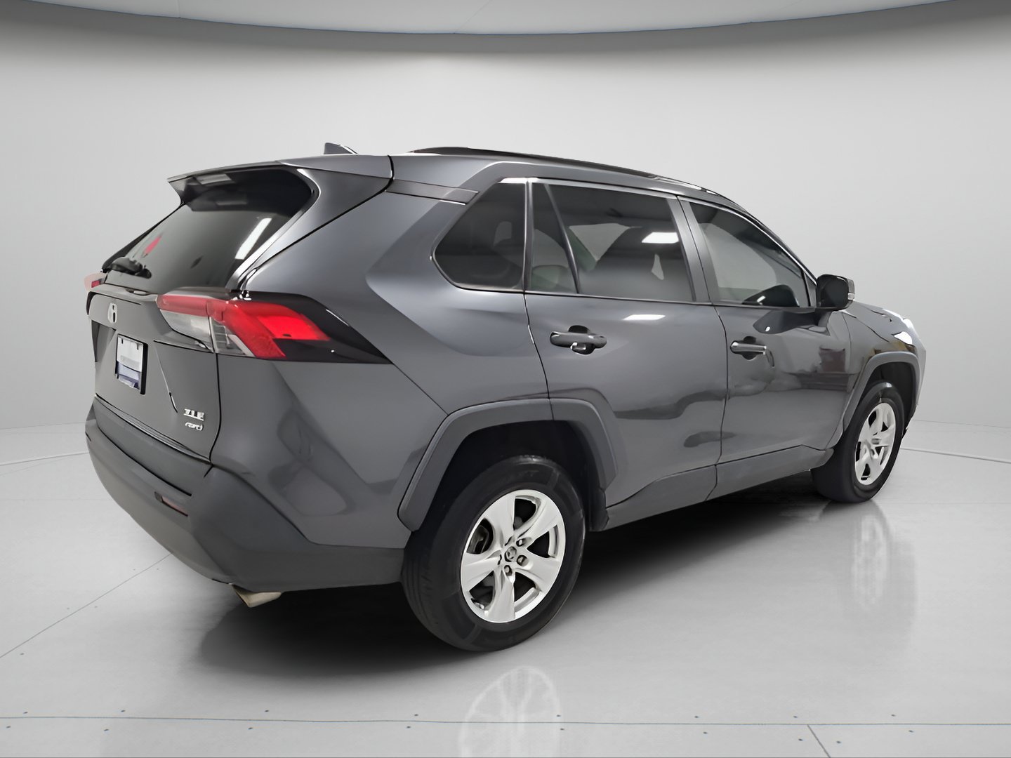 Used 2020 Toyota RAV4 XLE AWD/4WD image 6