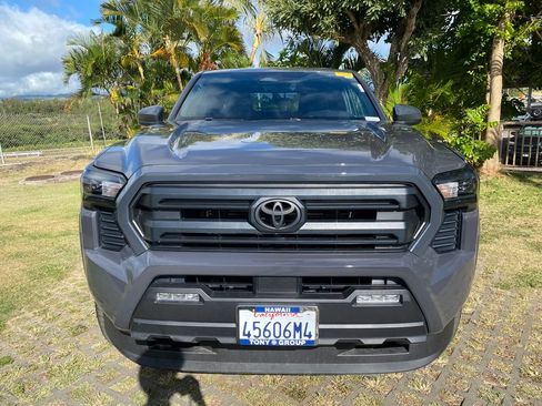 Used 2025 Toyota Tacoma SR5 AWD/4WD image 20