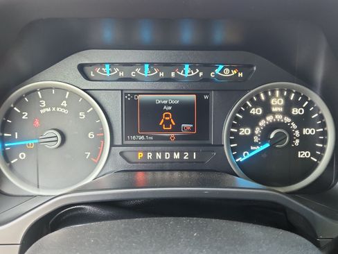 Used 2015 Ford F150 XLT w/ Equipment Group 301A Mid AWD/4WD image 15