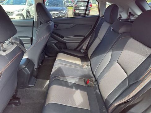 Used 2019 Subaru Crosstrek 2.0i Premium w/ Moonroof Package image 9