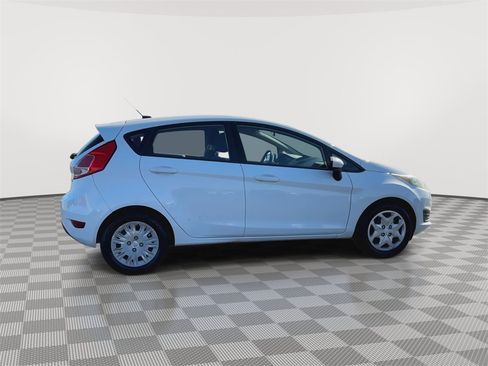 Used 2016 Ford Fiesta S image 9