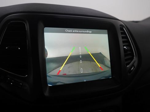 Used 2018 Jeep Compass Trailhawk w/ Cold Weather Group image 21