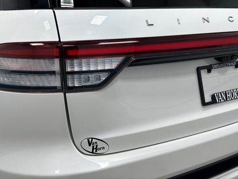Used 2025 Lincoln Aviator Reserve w/ Equipment Group 201A AWD/4WD image 44