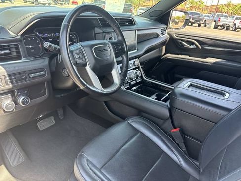 Used 2021 GMC Yukon XL Denali AWD/4WD image 18