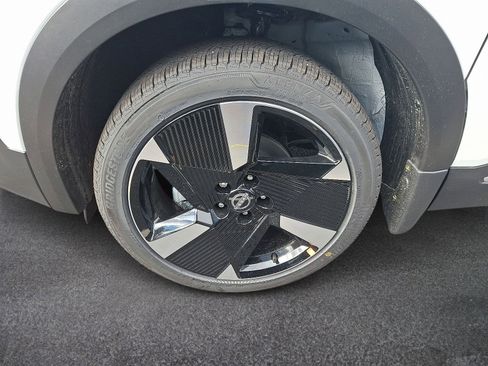 New 2026 Nissan Kicks SR image 4