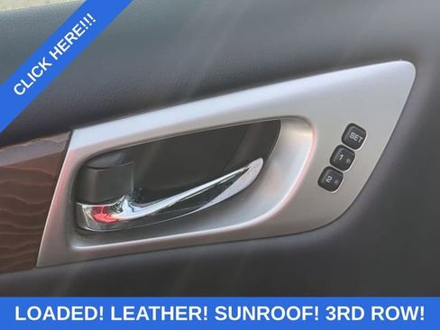 Used 2019 Nissan Pathfinder Platinum w/ Cargo Package image 16