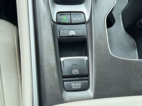 Used 2022 Honda Accord EX-L image 26