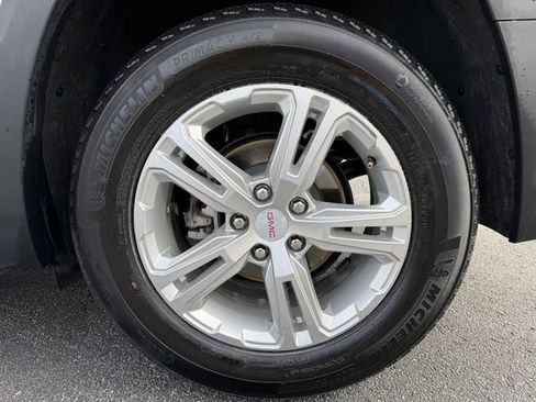 Used 2024 GMC Terrain SLE image 30