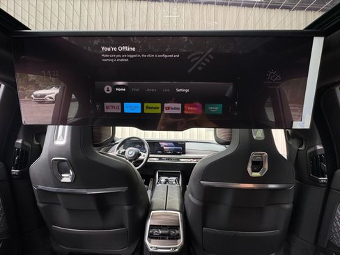 Used 2023 BMW i7 xDrive60 w/ Executive Package 2 AWD/4WD image 52