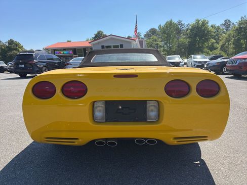 Used 2000 Chevrolet Corvette Convertible w/ Performance Handling Pkg RWD image 5